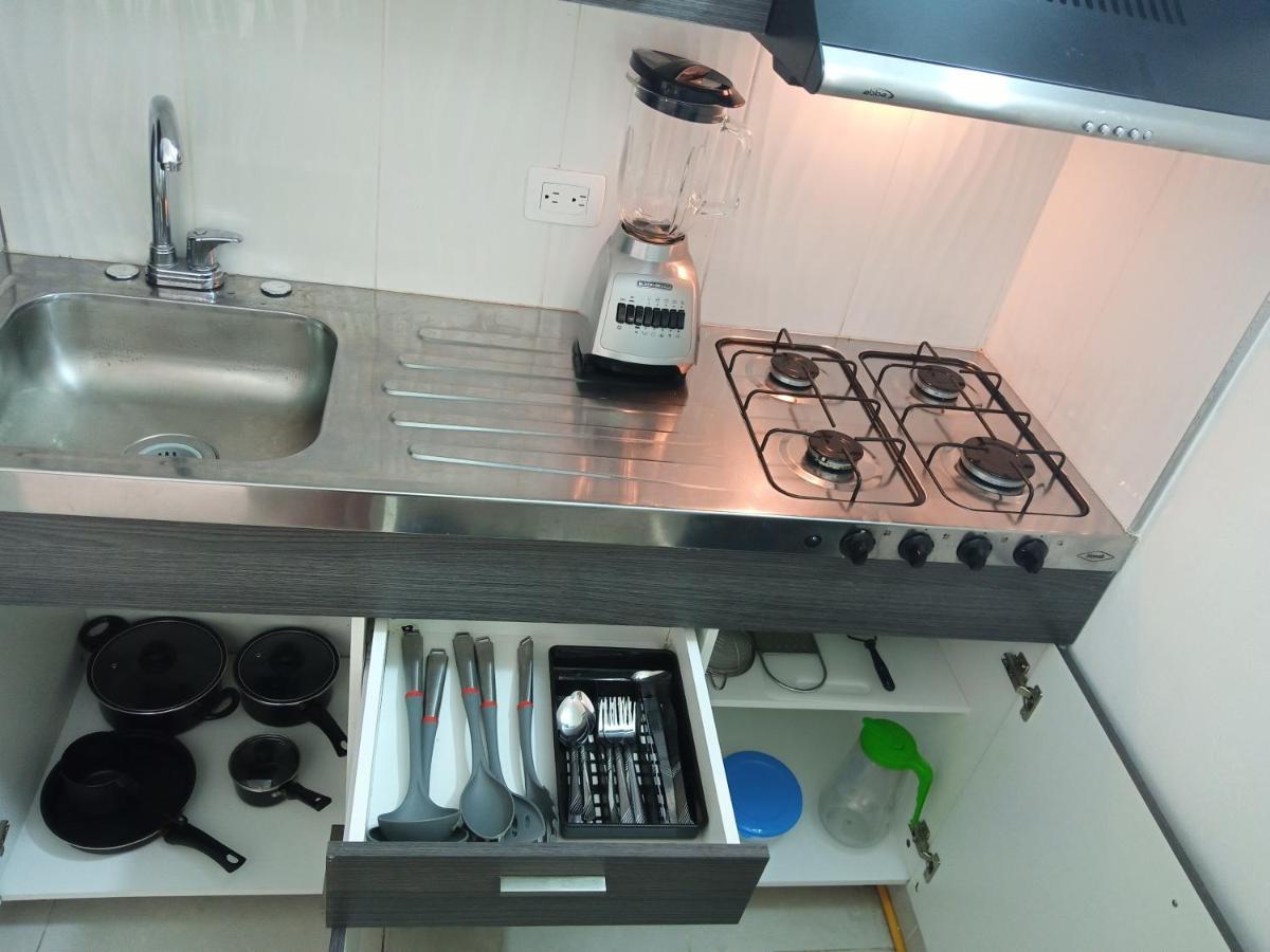 Vip Apartasuites Rosales Medellín Exterior foto