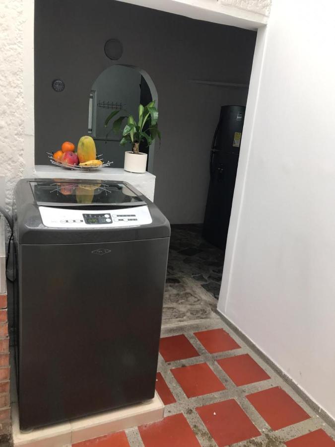 Vip Apartasuites Rosales Medellín Exterior foto