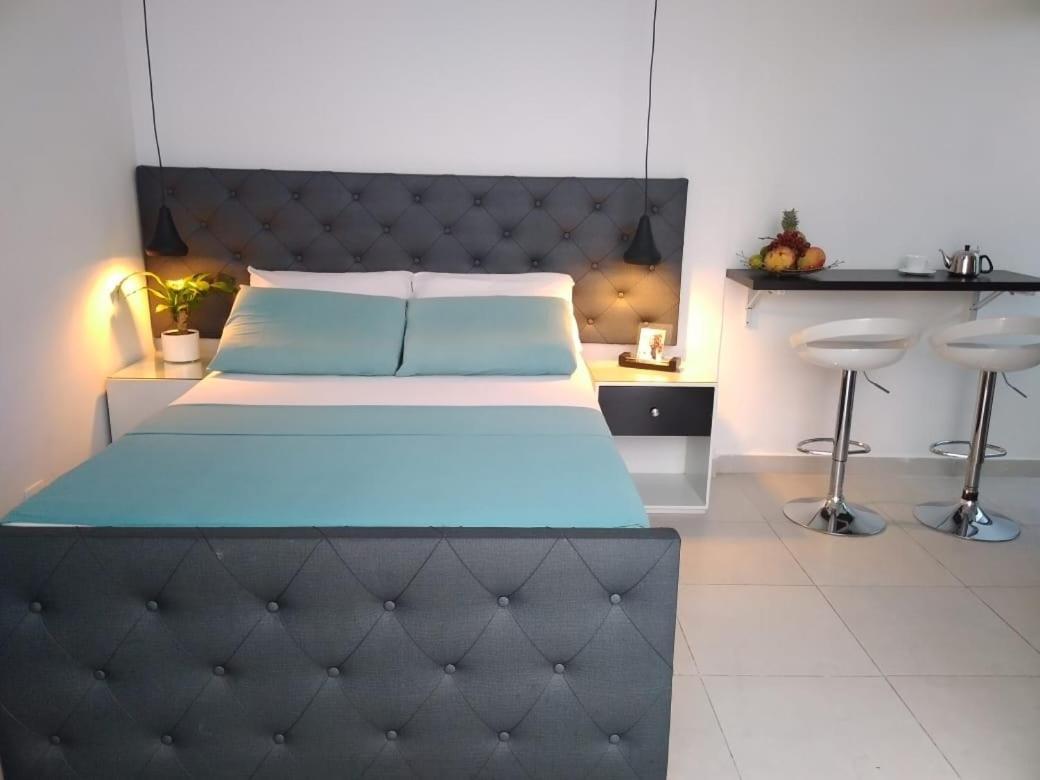 Vip Apartasuites Rosales Medellín Exterior foto